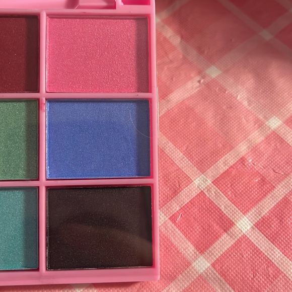 🎈SALE🎈🎀#5.MAKEUP BUNDLE🎀 - Picture 7 of 15